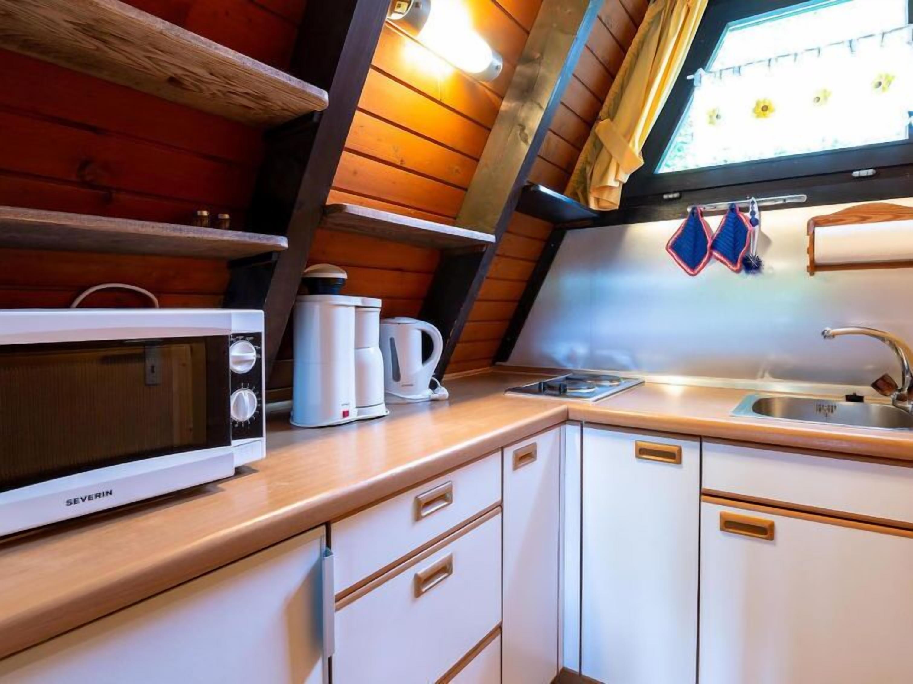 Kühlschrank, Kochgeschirr/Geschirr/Besteck