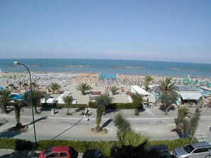 Una playa cerca