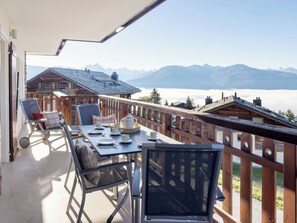 Outdoor dining - Les Aiguilles Vertes Rez inférieur by Interhome (Crans-Montana)