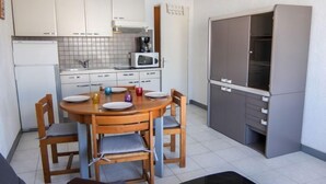 Unclassified image, 5 of 22, button - Le Miramar by Interhome (Saint Cyprien)