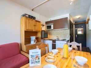 Fridge, microwave, oven, dishwasher - Vanoise 152 by Interhome (Val Thorens)