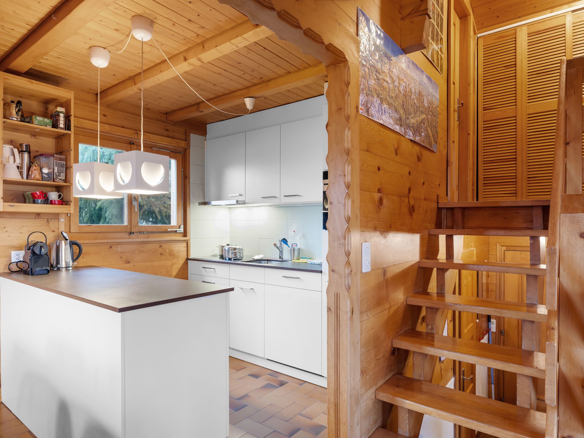 Kühlschrank, Ofen, Geschirrspüler, Hochstuhl