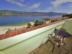 Outdoor dining - Apartment Šarić by Interhome (Trogir/Arbanija)