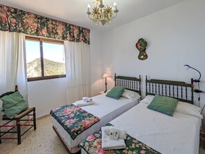 1 bedroom, iron/ironing board