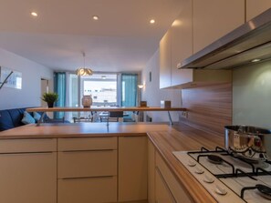 Réfrigérateur, micro-ondes, lave-vaisselle