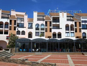 Exterior - Martinique 2/3 by Interhome (Le Barcarès)