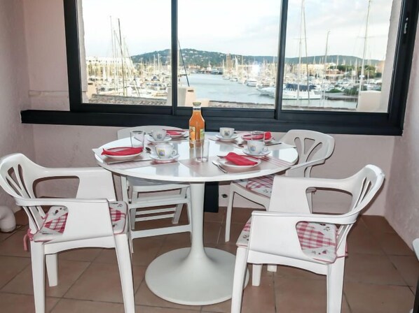 Dining - Les Cascadelles by Interhome (Cogolin)