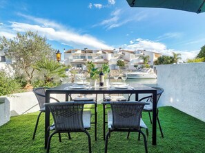 Outdoor dining - Currican by Interhome (Empuriabrava)