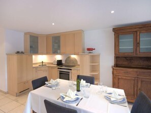 Kühlschrank, Ofen, Geschirrspüler, Toaster