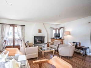 TV, fireplace - Chesa Mulin by Interhome (St. Moritz)