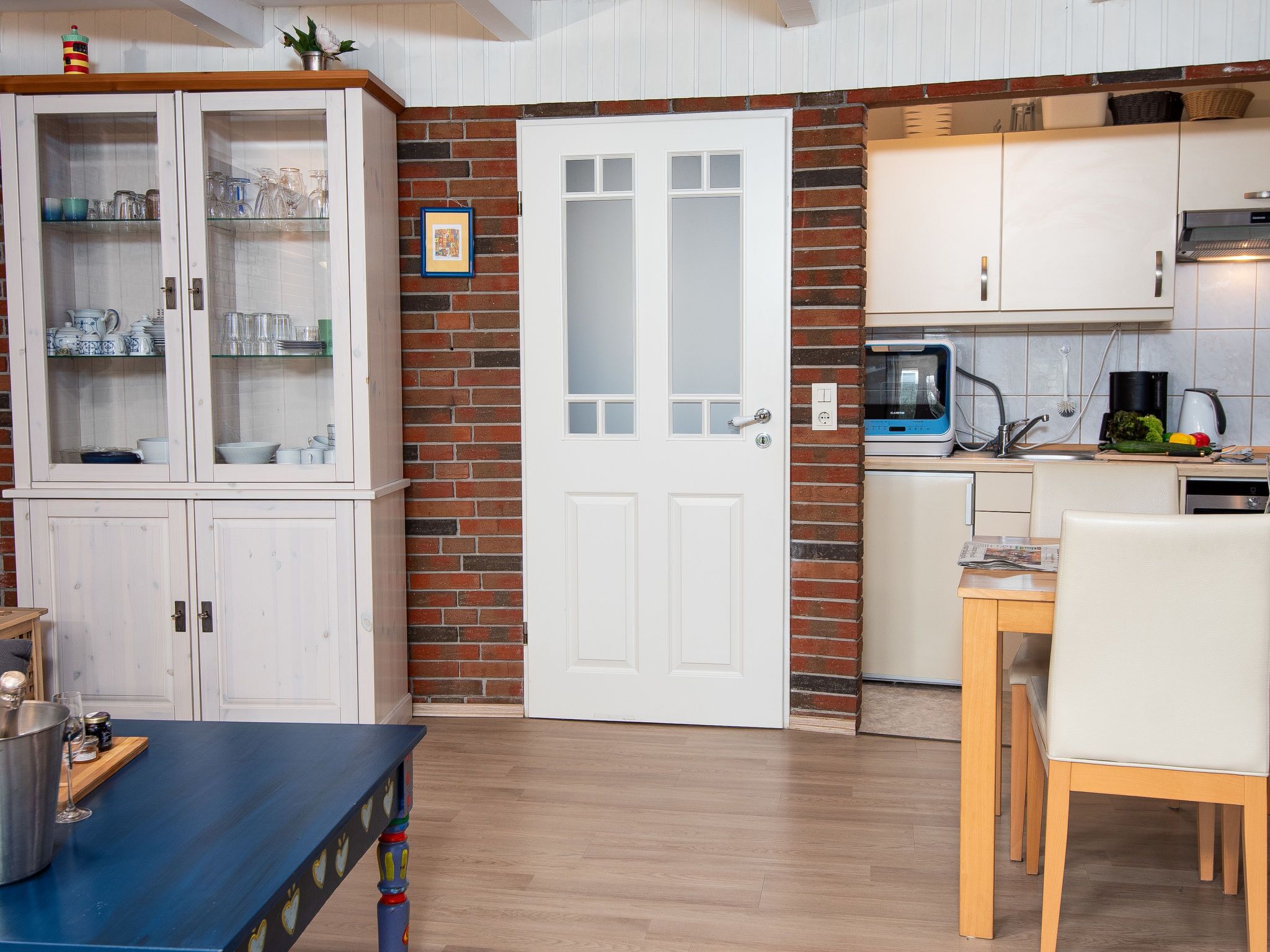 Fridge, oven, dishwasher, toaster