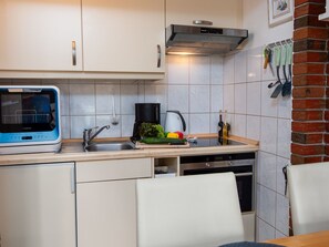 Køleskab, ovn, opvaskemaskine, brødrister