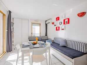 Dining - Apartment L'Open by Interhome (Fréjus)