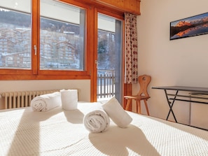 2 bedrooms, Internet