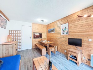 Interior - Les Tommeuses (Val Claret) by Interhome (Tignes)