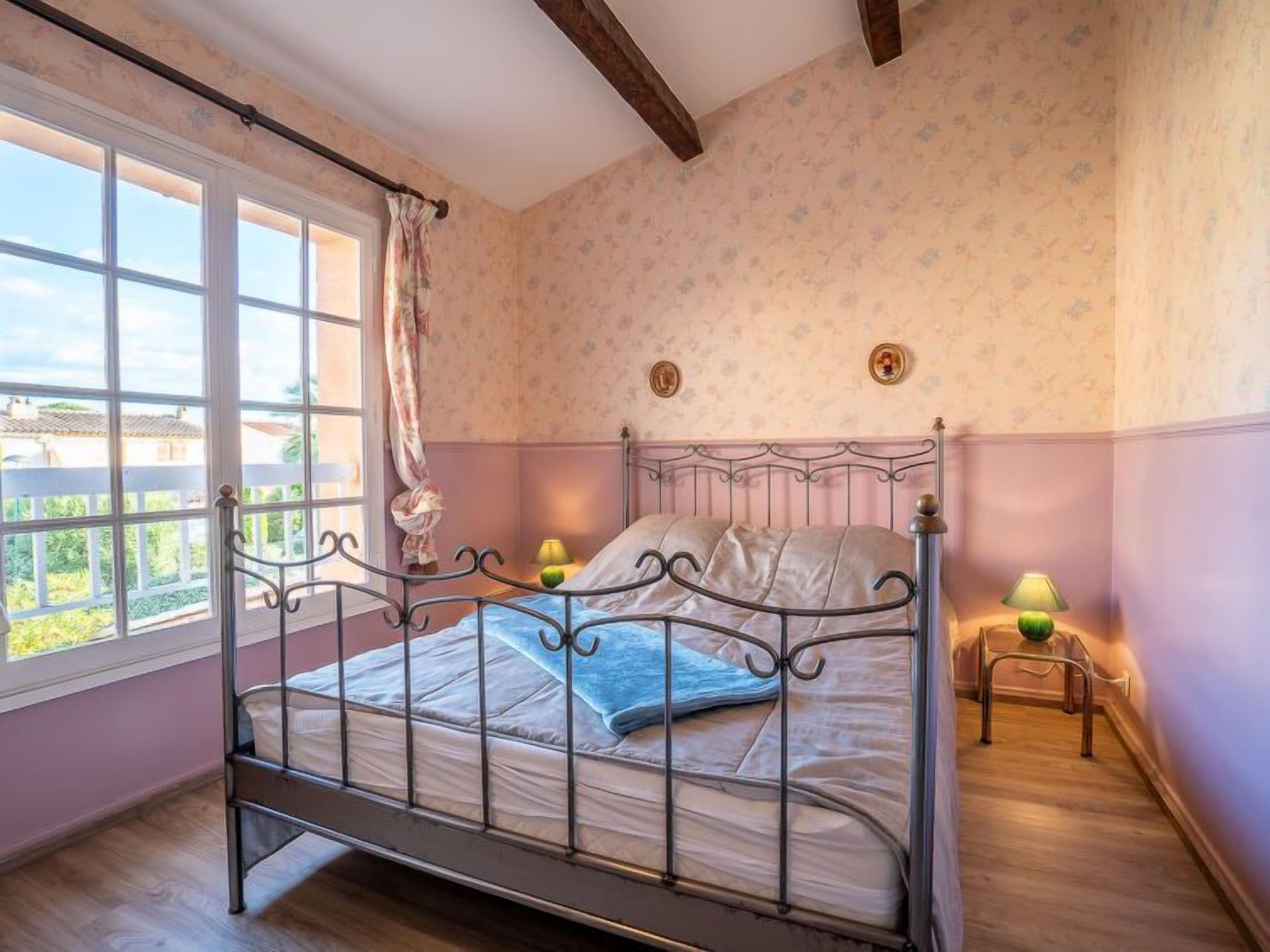 3 bedrooms, Internet