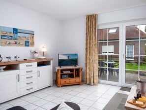 TV, DVD player - Backbord by Interhome (Norddeich)