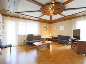 TV - Apartment Cervin by Interhome (Zermatt)