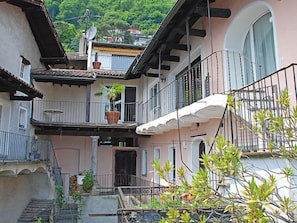 Esterni
