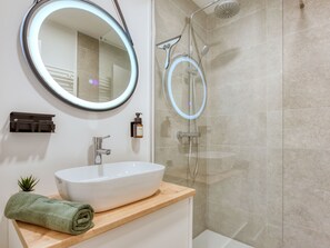Bathroom - Village Cheval Spa Résidences by Interhome (Lacanau)