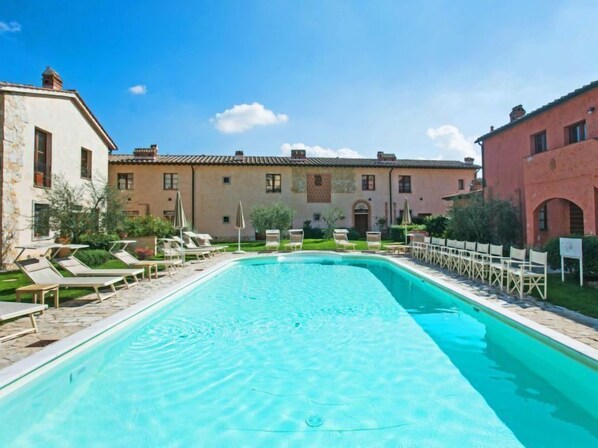 Pool - La Chicca by Interhome (San Gimignano)