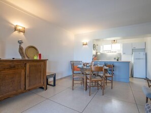 Fridge, microwave, dishwasher, toaster