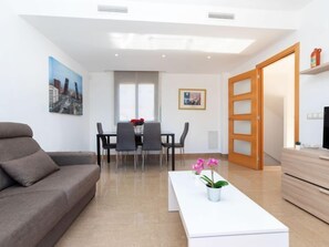 TV - Paloma 2/3 by Interhome (Miami Platja)