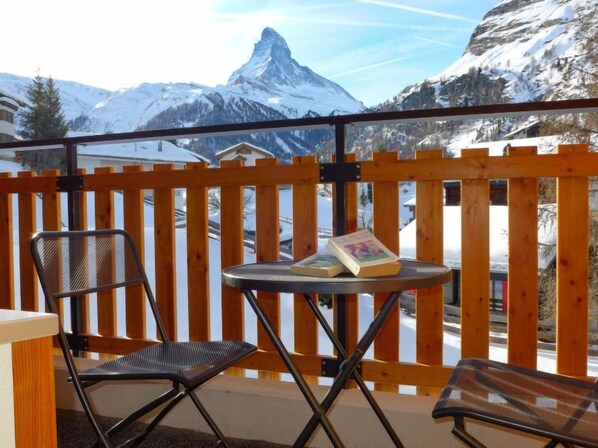 Outdoor dining - Silence by Interhome (Zermatt)