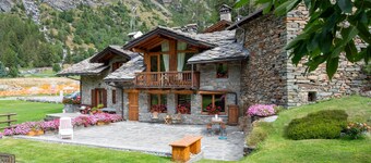 Chez Les Roset by Interhome