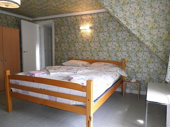 3 bedrooms, Internet