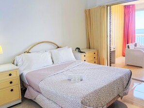 2 chambres, fer et planche à repasser, accès Internet