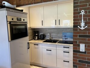 Kühlschrank, Ofen, Geschirrspüler, Toaster