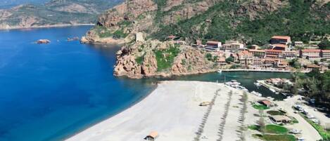 Platja a a prop