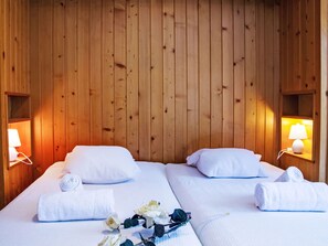 2 bedrooms, Internet