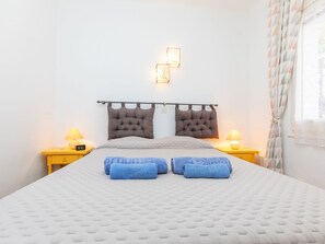 2 bedrooms, WiFi - Geranis by Interhome (Llançà)