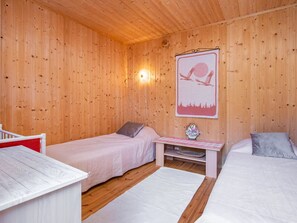2 bedrooms