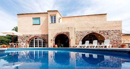 Can Trullas by Interhome