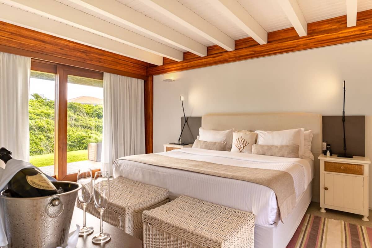 Deluxe Suite, Patio, Garden View | 2 bilik tidur, cadar kapas Mesir, peralatan tempat tidur premium