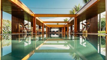 2 buitenzwembaden, een infinitypool en gratis zwembadcabana's
