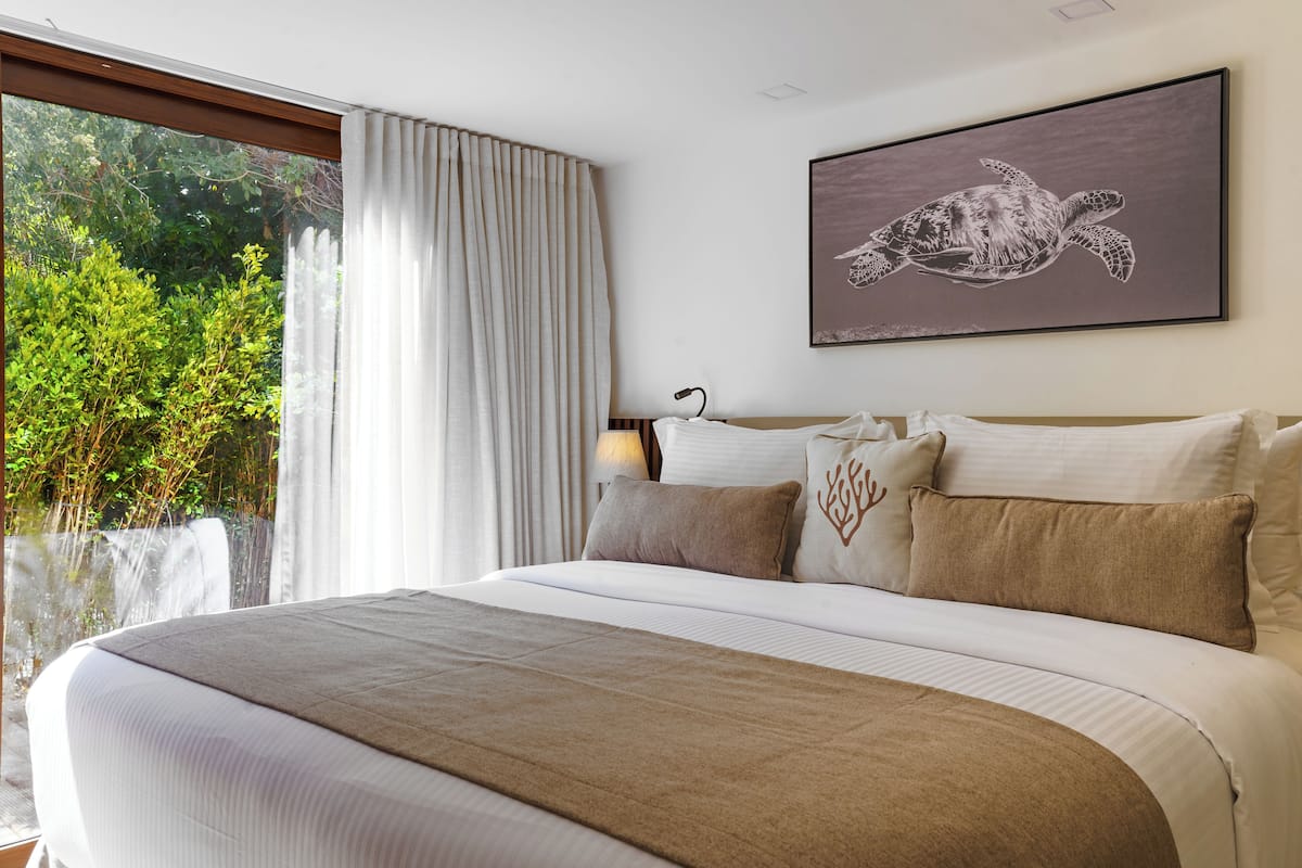 Family Villa, 2 Bedrooms, Hot Tub, Golf View | 2 bilik tidur, cadar kapas Mesir, peralatan tempat tidur premium