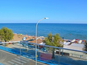 Platja a a prop 