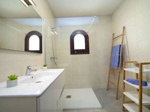 Hair dryer, towels - Vacation home Miss by Interhome (Benissa)