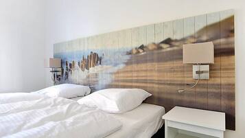 4 Schlafzimmer, Schreibtisch, Internetzugang