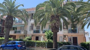 Unclassified image, 4 of 26, button - Troiani by Interhome (San Benedetto del Tronto)