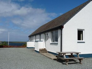 Exterior - Alan's House by Interhome (North Skye)