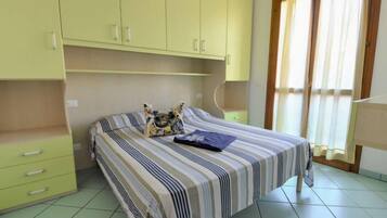 2 bedrooms, free Internet