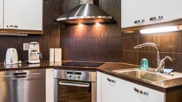 Réfrigérateur, micro-ondes, lave-vaisselle