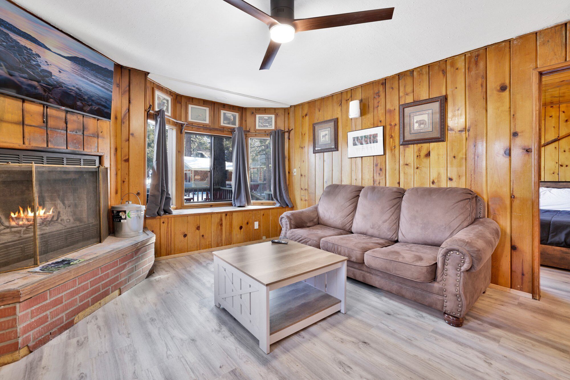 Cabin, Multiple Beds, Hot Tub, Mountain View (107) | Living area | Fireplace