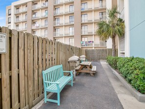 Outdoor dining - Sunrise Views at Emerald Key 201 – Gulf Views! (Orange Beach)