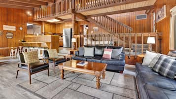 House, Multiple Beds, Fireplace, Mountain View (121) | Living area | Fireplace